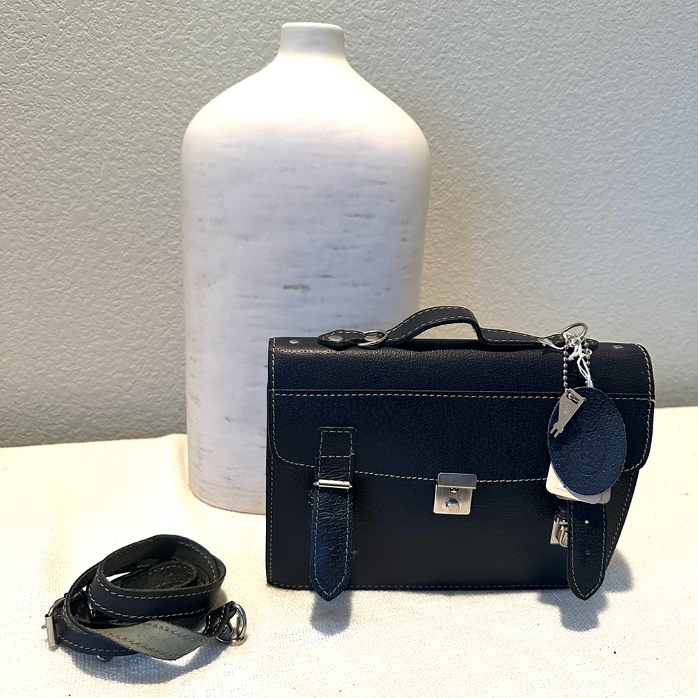 Vintage 1980s Navy blue Leather handbag and cross body
